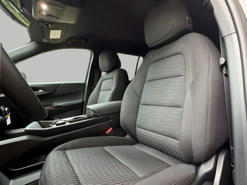 New 2027 Chevrolet Equinox LT w/ Safety and Technology Package FWD image 15