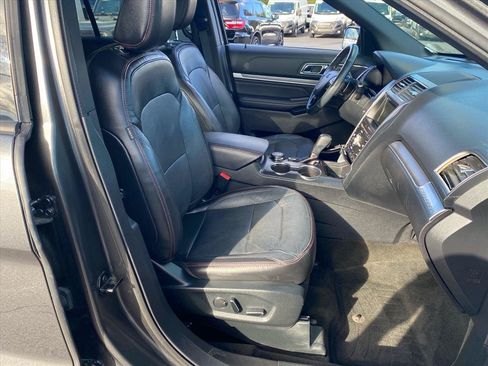 Used 2018 Ford Explorer Sport w/ Equipment Group 401A AWD/4WD image 27