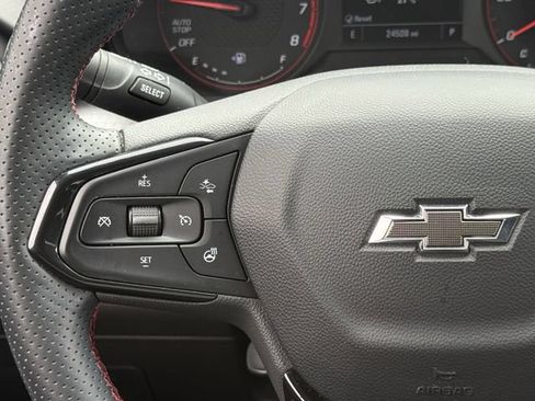 Used 2024 Chevrolet Trax RS w/ Sunroof Package FWD image 14