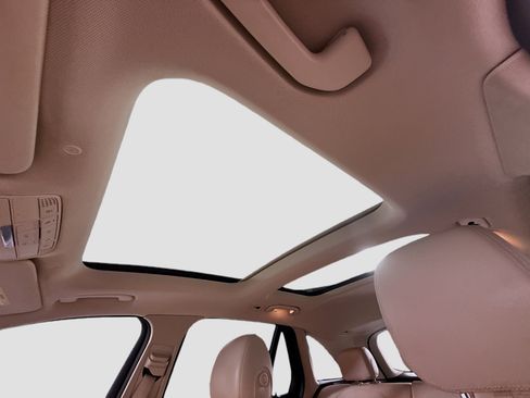 Used 2022 Mercedes-Benz GLC 300 w/ Premium Package Lite image 41