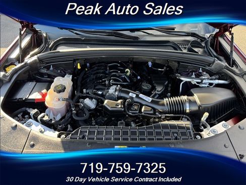 Used 2024 Jeep Grand Cherokee Laredo image 7