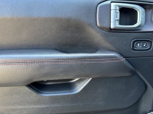 Used 2021 Jeep Wrangler Unlimited Rubicon image 10