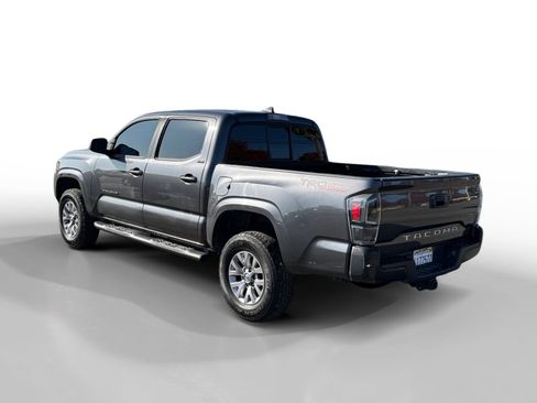Used 2019 Toyota Tacoma SR5 image 3