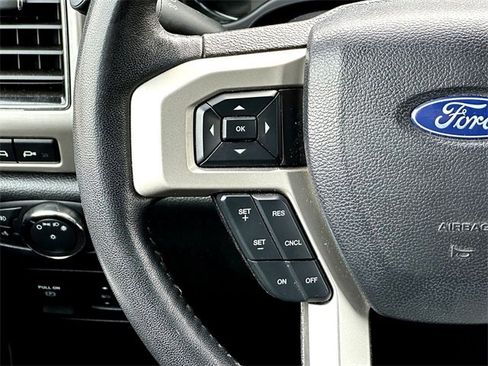 Used 2019 Ford F150 Lariat image 22