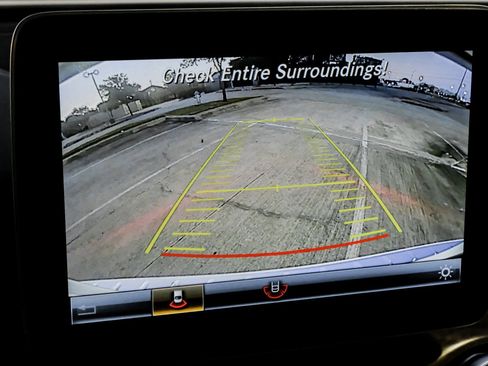 Used 2019 Mercedes-Benz GLA 250 w/ Convenience Package image 23