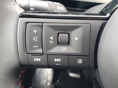 New 2025 Nissan Kicks SR image 16