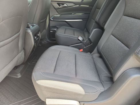 Used 2024 Chevrolet Traverse LT w/ Enhanced Driving Package FWD image 26