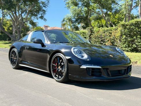 Used 2015 Porsche 911 Targa 4S image 11