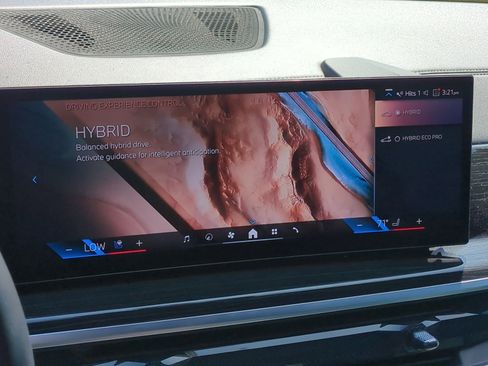 Certified 2024 BMW X5 xDrive50e w/ M Sport Package image 24