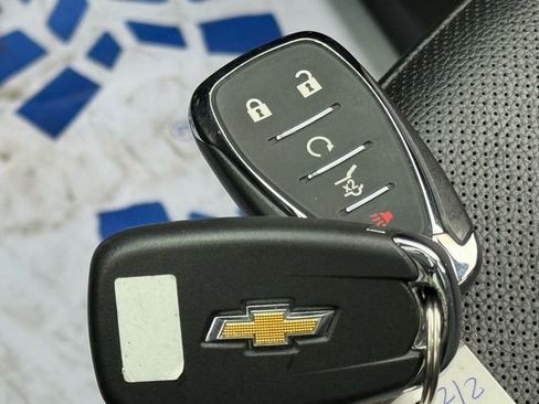 Used 2023 Chevrolet Equinox Premier image 21