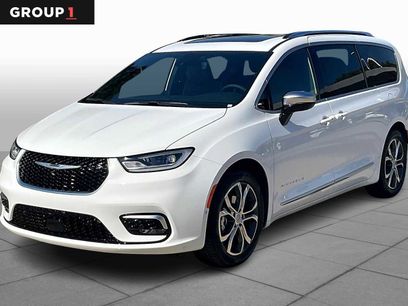 New 2026 Chrysler Pacifica Pinnacle