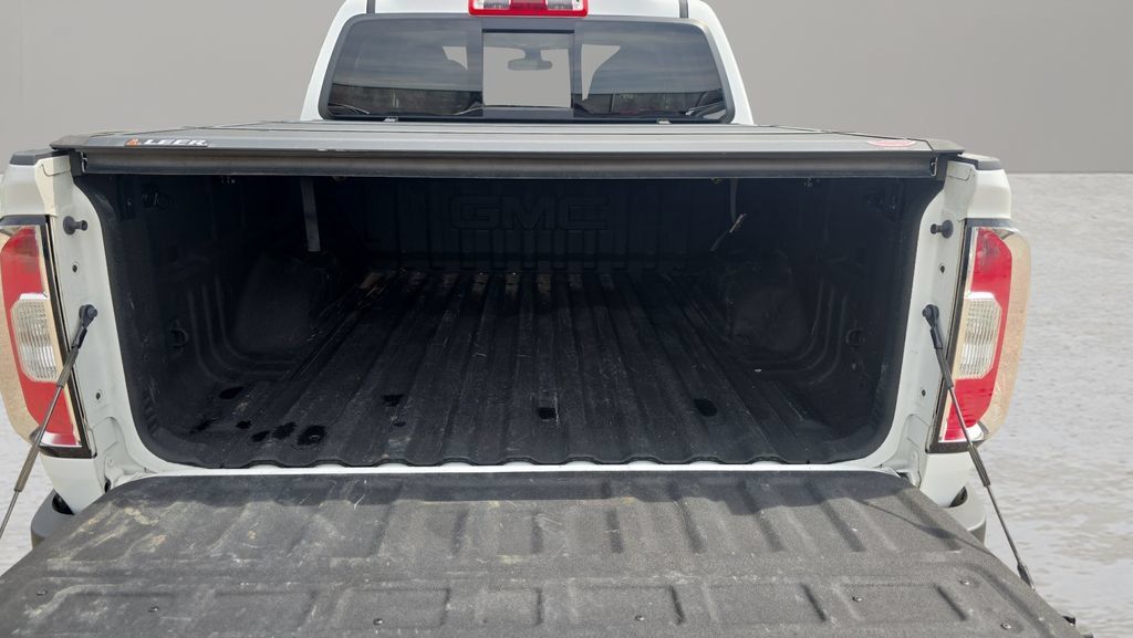 Used 2018 GMC Canyon SLT w/ Trailering Package AWD/4WD image 12
