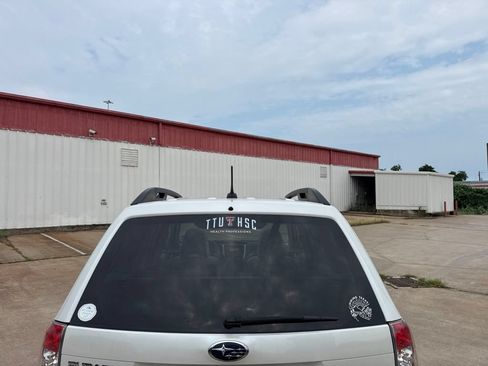 Used 2012 Subaru Forester 2.5X Premium AWD/4WD image 6