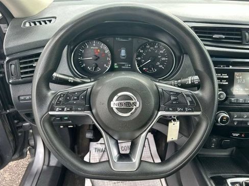 Used 2017 Nissan Rogue S FWD image 16
