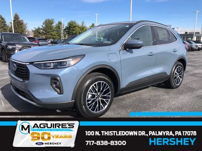 New 2026 Ford Escape SE w/ PHEV Premium Package