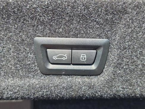 Used 2025 BMW M340i w/ Premium Package RWD image 6
