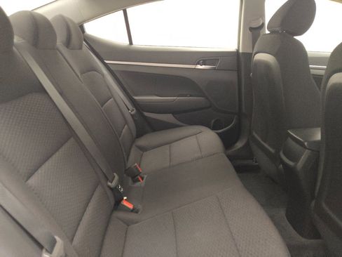 Used 2019 Hyundai Elantra SE w/ Cargo Package FWD image 19