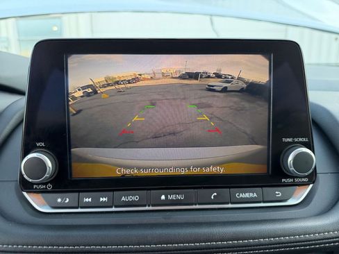 Used 2025 Nissan Rogue SV image 20