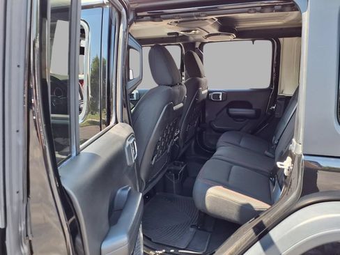Used 2020 Jeep Wrangler Unlimited Rubicon AWD/4WD image 25