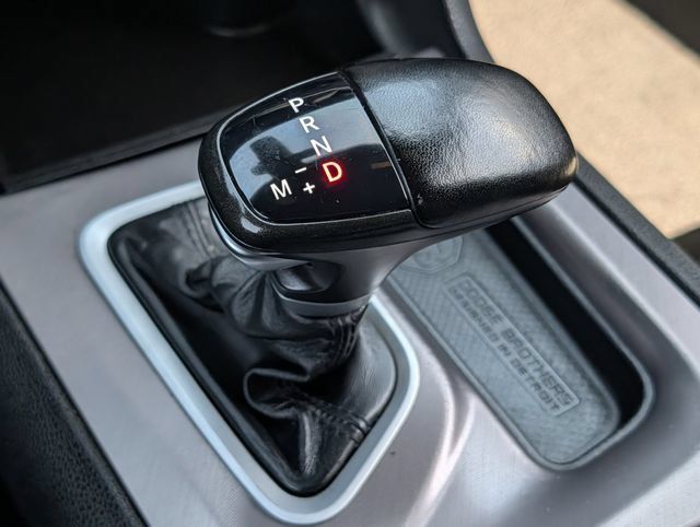 Used 2022 Dodge Charger SXT RWD image 17