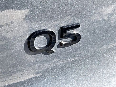 Certified 2025 Audi Q5 Premium w/ Convenience Package image 28
