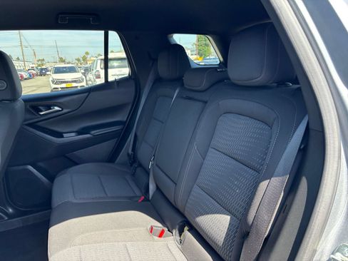 Used 2025 Chevrolet Equinox LT FWD image 27