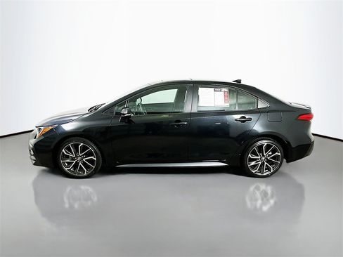 Used 2022 Toyota Corolla XSE image 5