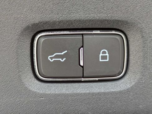 Used 2025 Ford Expedition Platinum AWD/4WD image 14