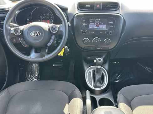 Used 2019 Kia Soul FWD image 20