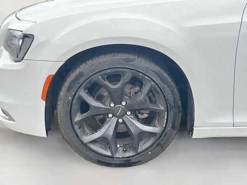 Used 2021 Chrysler 300 S image 30