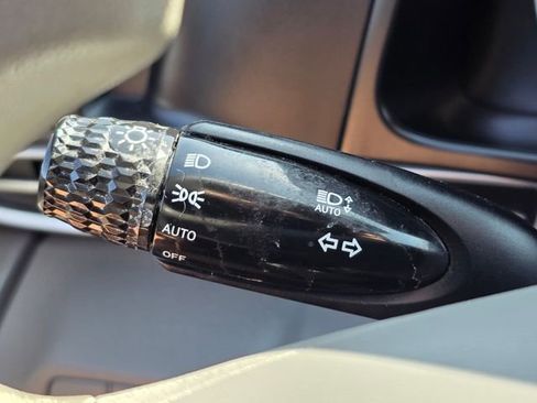 Used 2021 Hyundai Elantra SE FWD image 33