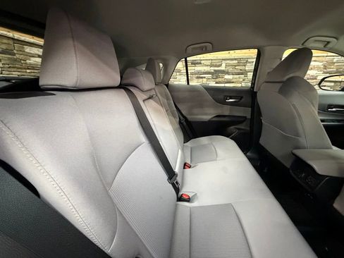Used 2023 Toyota Venza LE AWD/4WD image 31