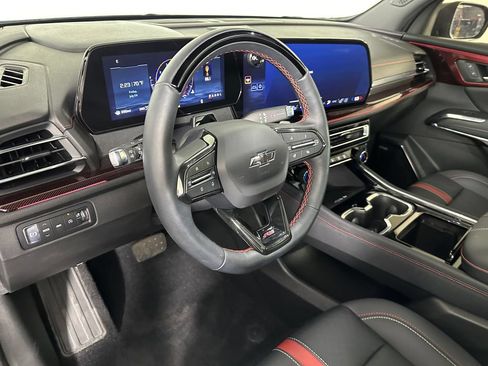 Used 2026 Chevrolet Traverse RS w/ LPO, Floor Liner Package AWD/4WD image 11