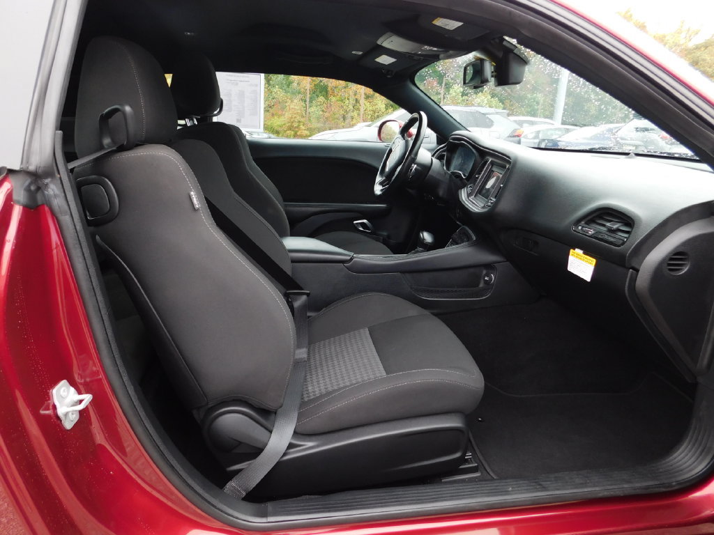 Used 2020 Dodge Challenger GT w/ Blacktop Package AWD/4WD image 27