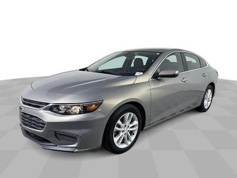 Used 2018 Chevrolet Malibu LT FWD image 1