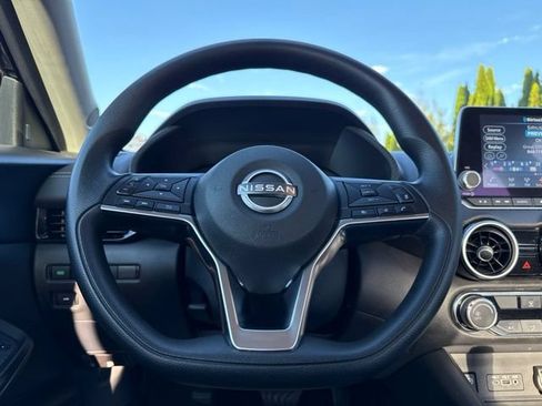 Used 2024 Nissan Sentra SV FWD image 19