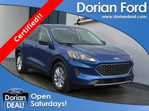 Certified 2022 Ford Escape SE w/ Cold Weather Package image 1
