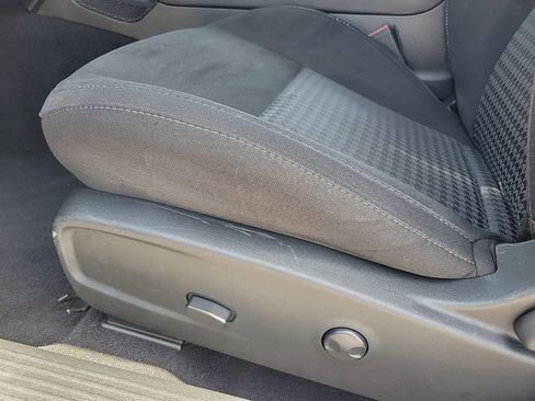 Used 2022 Dodge Challenger GT RWD image 11