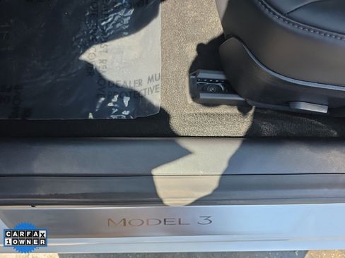 Used 2019 Tesla Model 3 Standard Range Plus image 14