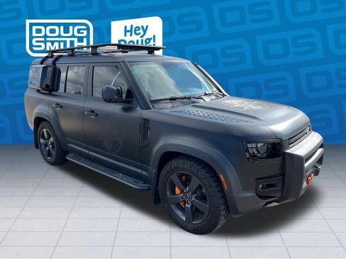 Used 2023 Land Rover Defender 130 SE AWD/4WD image 8