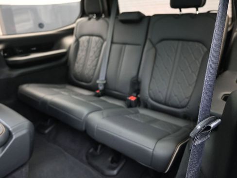 Used 2023 Jeep Grand Wagoneer Series III image 14