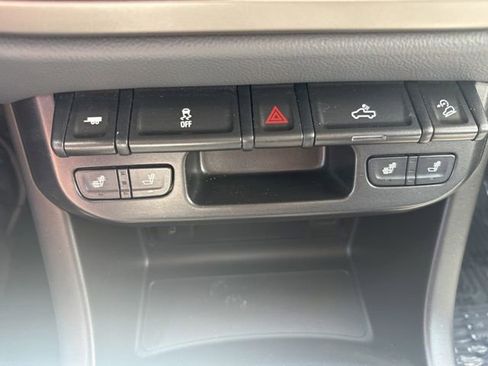 Used 2016 Chevrolet Colorado Z71 AWD/4WD image 30