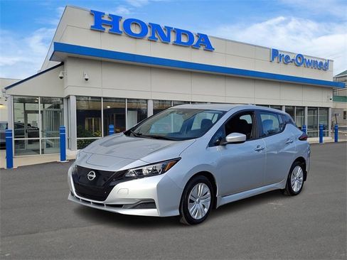 Used 2025 Nissan Leaf S image 1