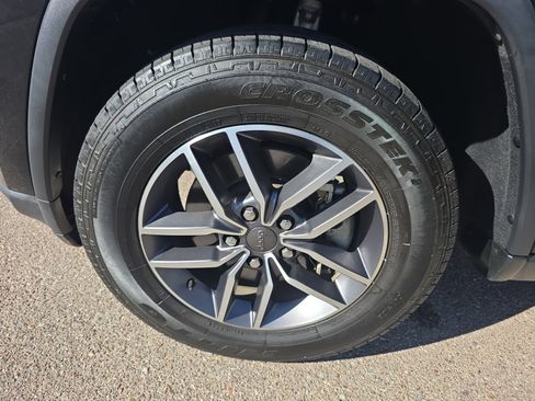 Used 2021 Jeep Grand Cherokee Limited w/ Luxury Group II image 26