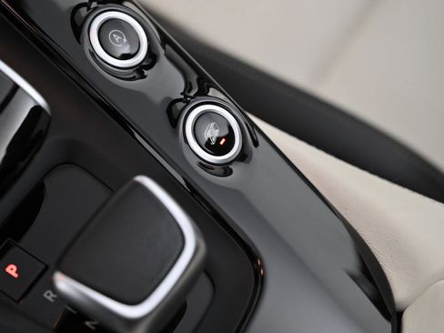 Used 2018 Mercedes-Benz AMG GT C image 34