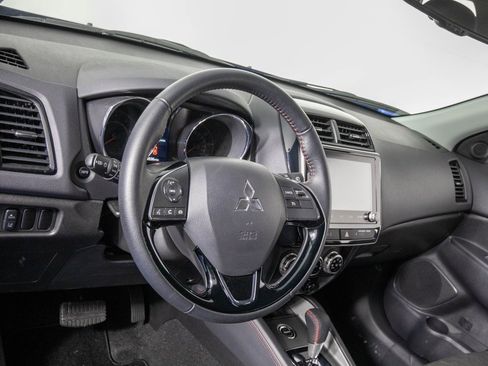 Used 2024 Mitsubishi Outlander Sport LE image 17