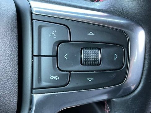 Used 2022 Chevrolet Blazer RS FWD image 32