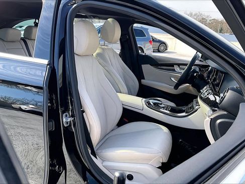 Used 2019 Mercedes-Benz E 450 4MATIC Wagon w/ Premium Package image 9