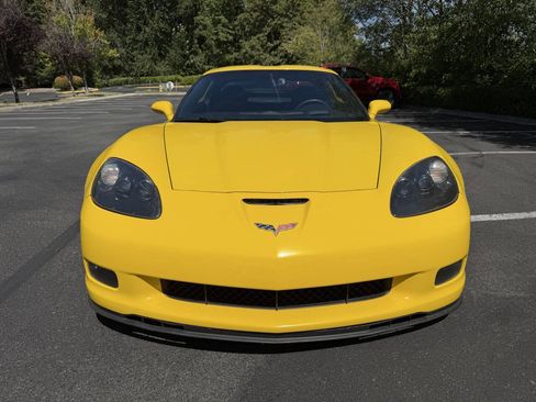 Used 2007 Chevrolet Corvette Z06 w/ Preferred Equipment Group RWD image 2