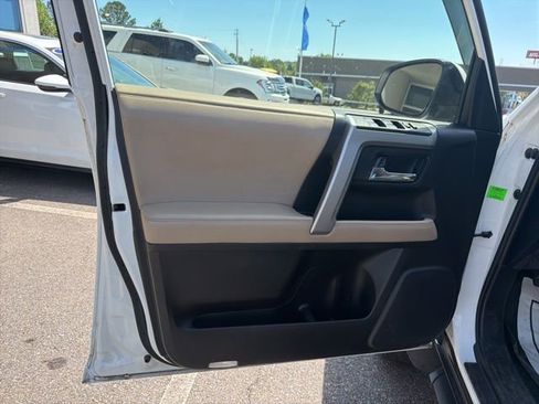 Used 2021 Toyota 4Runner SR5 Premium w/ Moonroof Package image 9